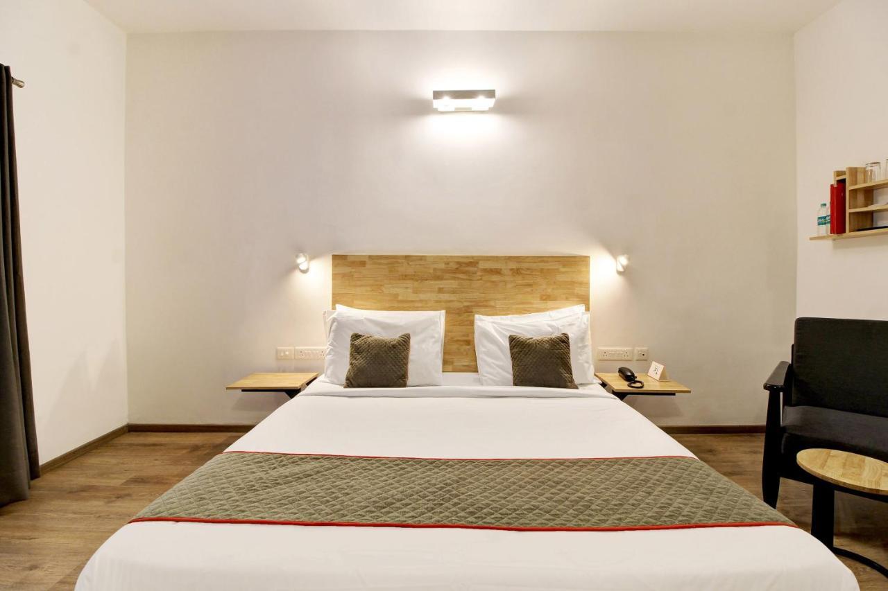 Oyo Townhouse 9 Hitech City Hyderabad Exterior photo