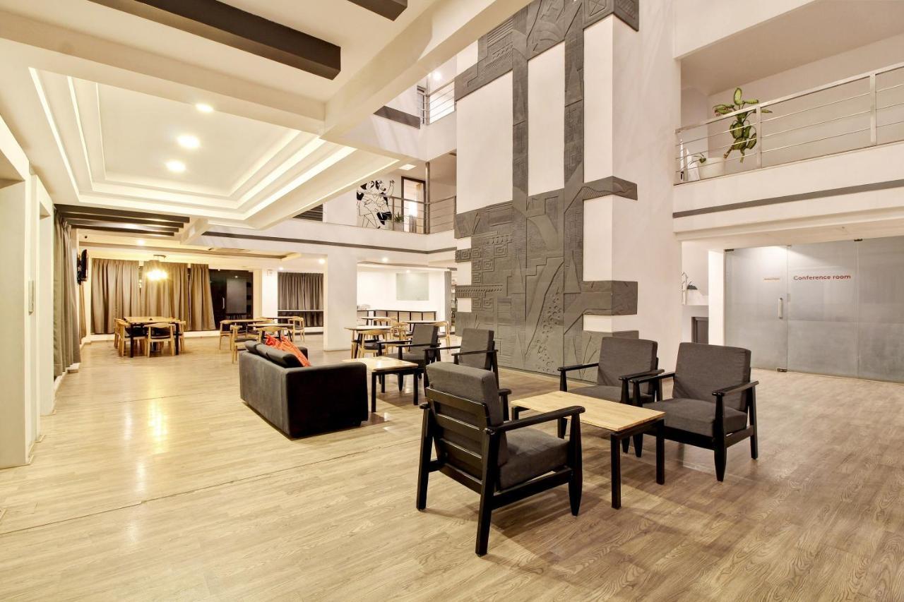 Oyo Townhouse 9 Hitech City Hyderabad Exterior photo