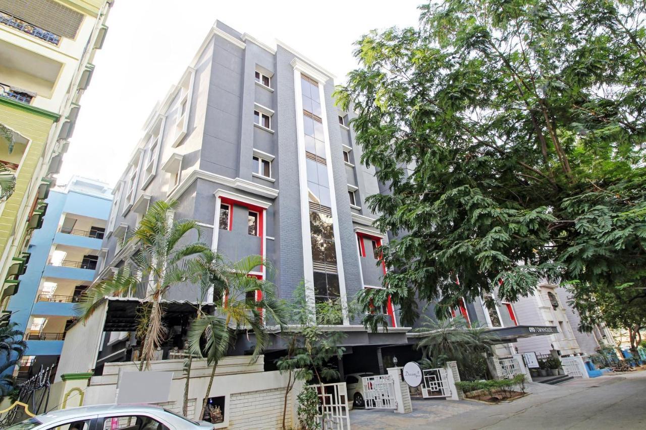 Oyo Townhouse 9 Hitech City Hyderabad Exterior photo