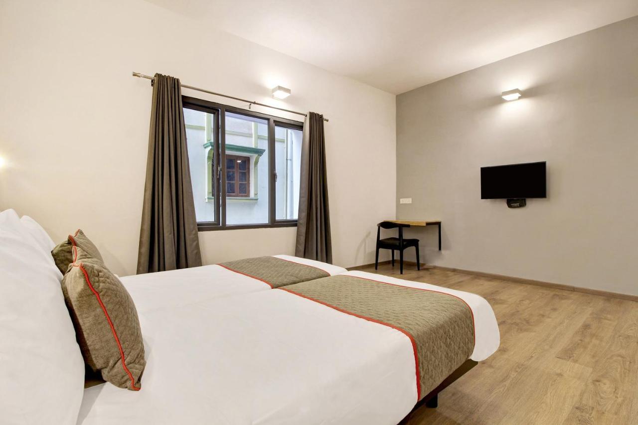 Oyo Townhouse 9 Hitech City Hyderabad Exterior photo